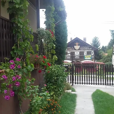 Apartmanhaz 잘라카로쉬