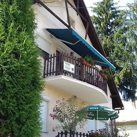 아파트 Apartmanhaz *