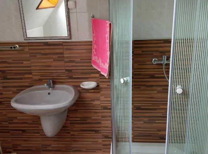 Apartmanhaz Apartment *