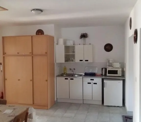 Apartment Apartmanhaz *